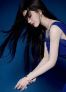 正在健身器材上做a